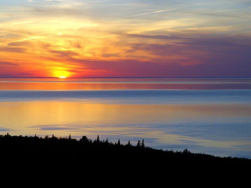 The top of Brockway Mountain is a great spot for a sunset!  Karen Karl #copperharbormi #brockwaymountaindrive #brockwaymountainsunset #keweenawpeninsula